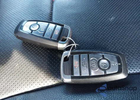 2020 Ford Expedition Limited from USA, damaged, VIN 1FMJU2AT5LEA86163